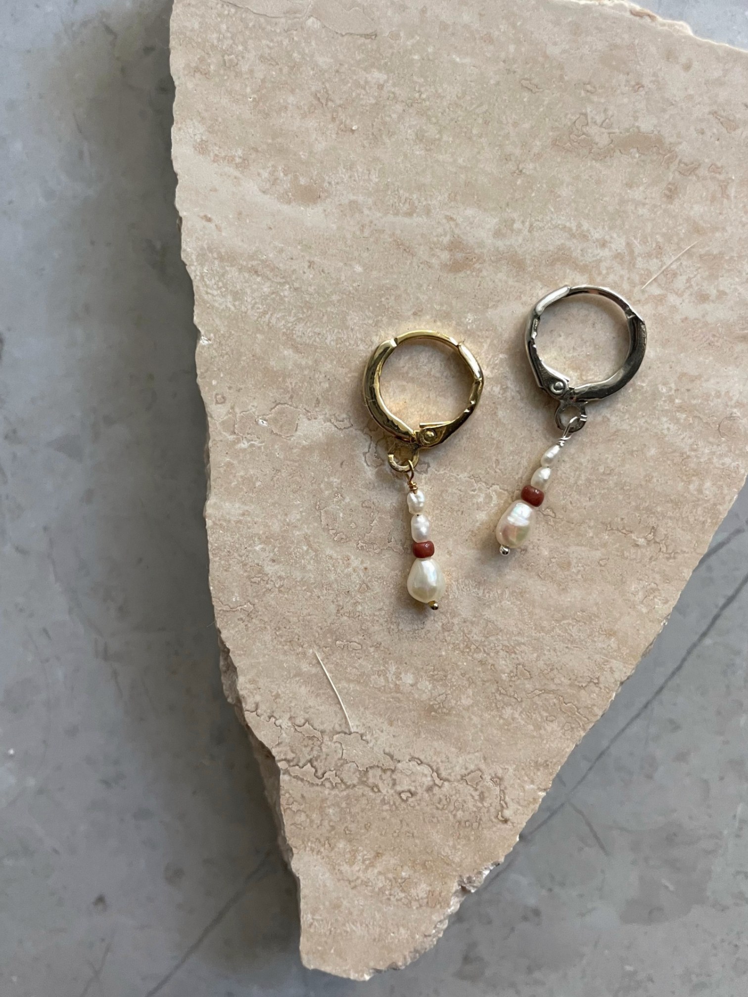 Brownie Pearl Hoops l Kuho Collective - Main Image